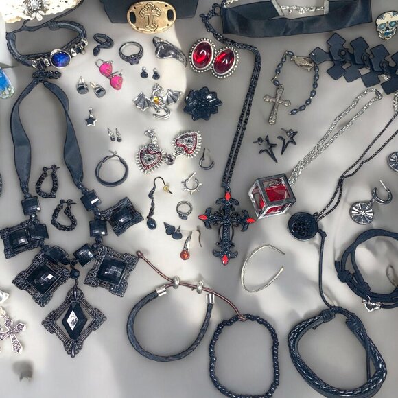 Gothic Jewelry Bundle Crosses Chokers Bracelets Earrings Skulls 50+ - Picture 6 of 15